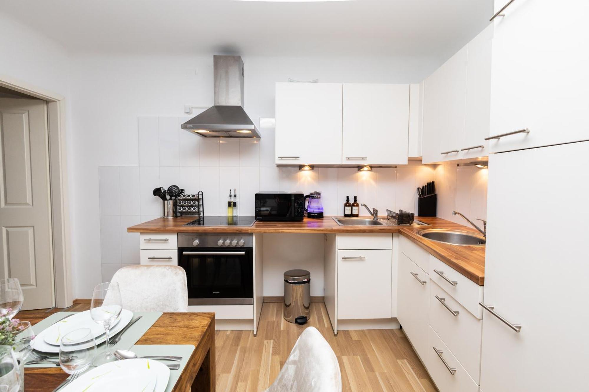City Apartment Top Location, Quiet And Cozy Ideal To Relax Or Work Bécs Kültér fotó