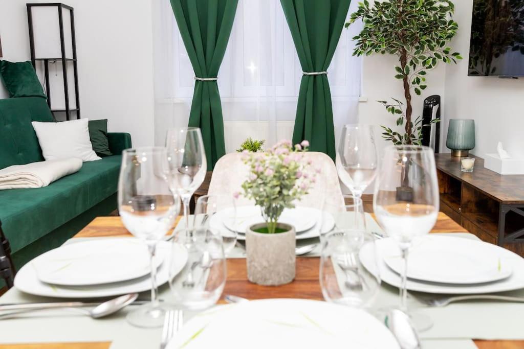 City Apartment Top Location, Quiet And Cozy Ideal To Relax Or Work Bécs Kültér fotó